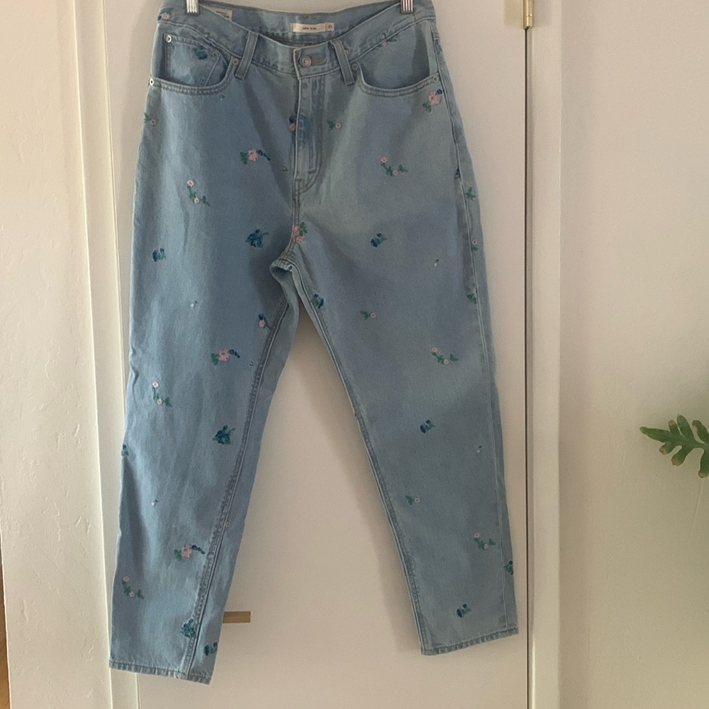 Levi’s Floral Embroidered Jeans